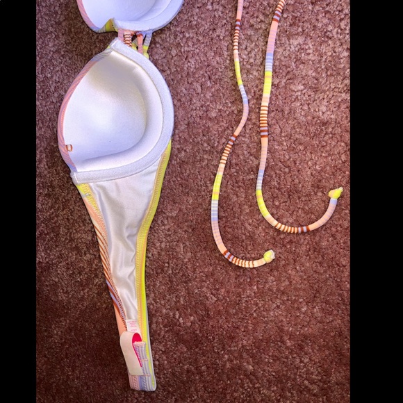 Victoria’s Secret Bikini Top - Picture 5 of 9